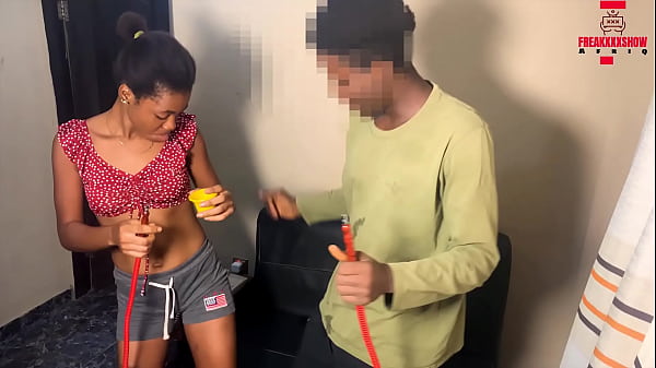 MARI BERPESTA DAN BERCINTA KERAS. BAGIAN LENGKAP PADA MERAH